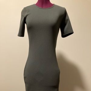 Body fitting dress - H&M